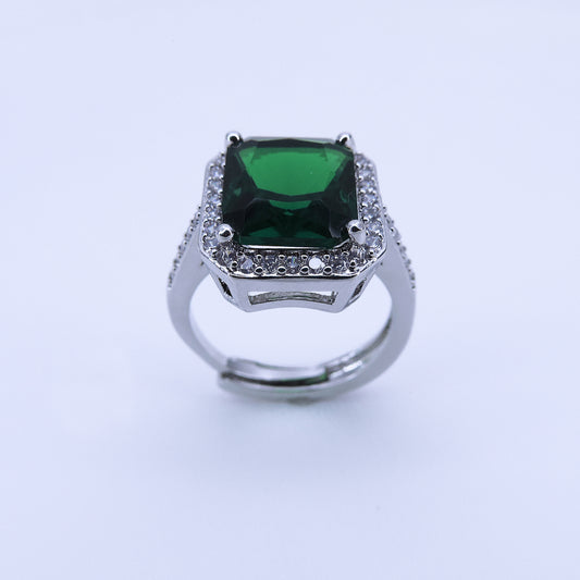 Anillo Elegante Clásico Con Piedra Verde Esmeralda